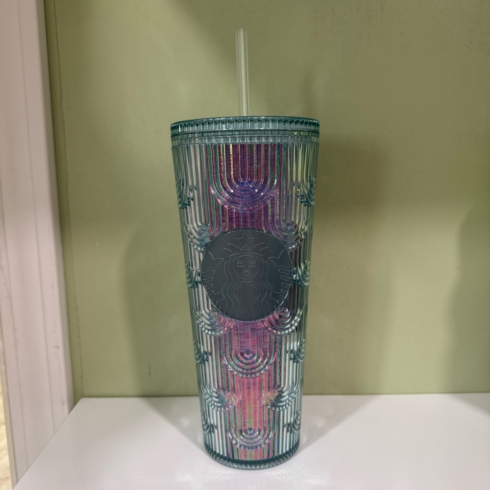 Starbucks Spring Iridescent Mermaid Scales Tumbler (Cold Cup) Venti 24 oz